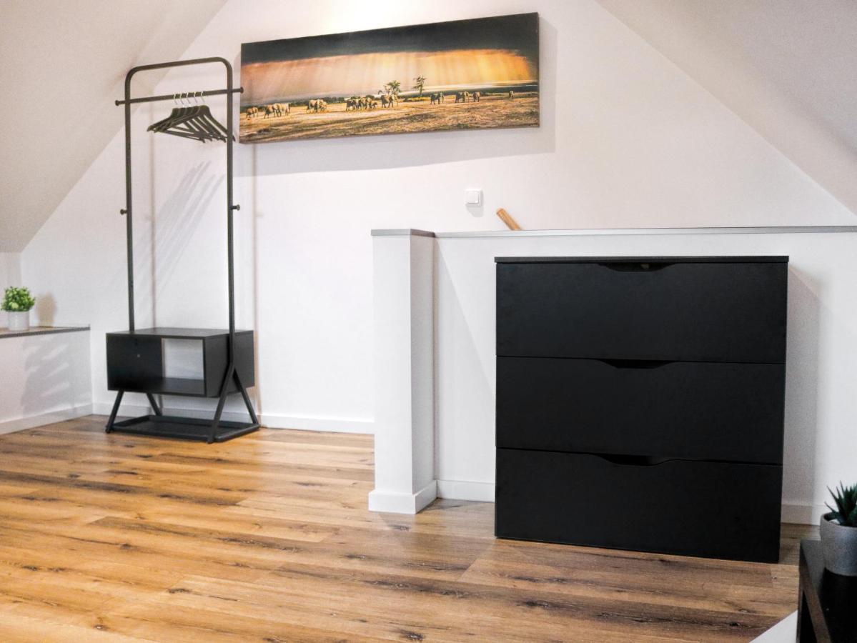 Lightplace • Groessere Gruppen • 4 Einzelzimmer • Boxspring • Smart Tv • Biergarten • Restaurant 布伦瑞克 外观 照片