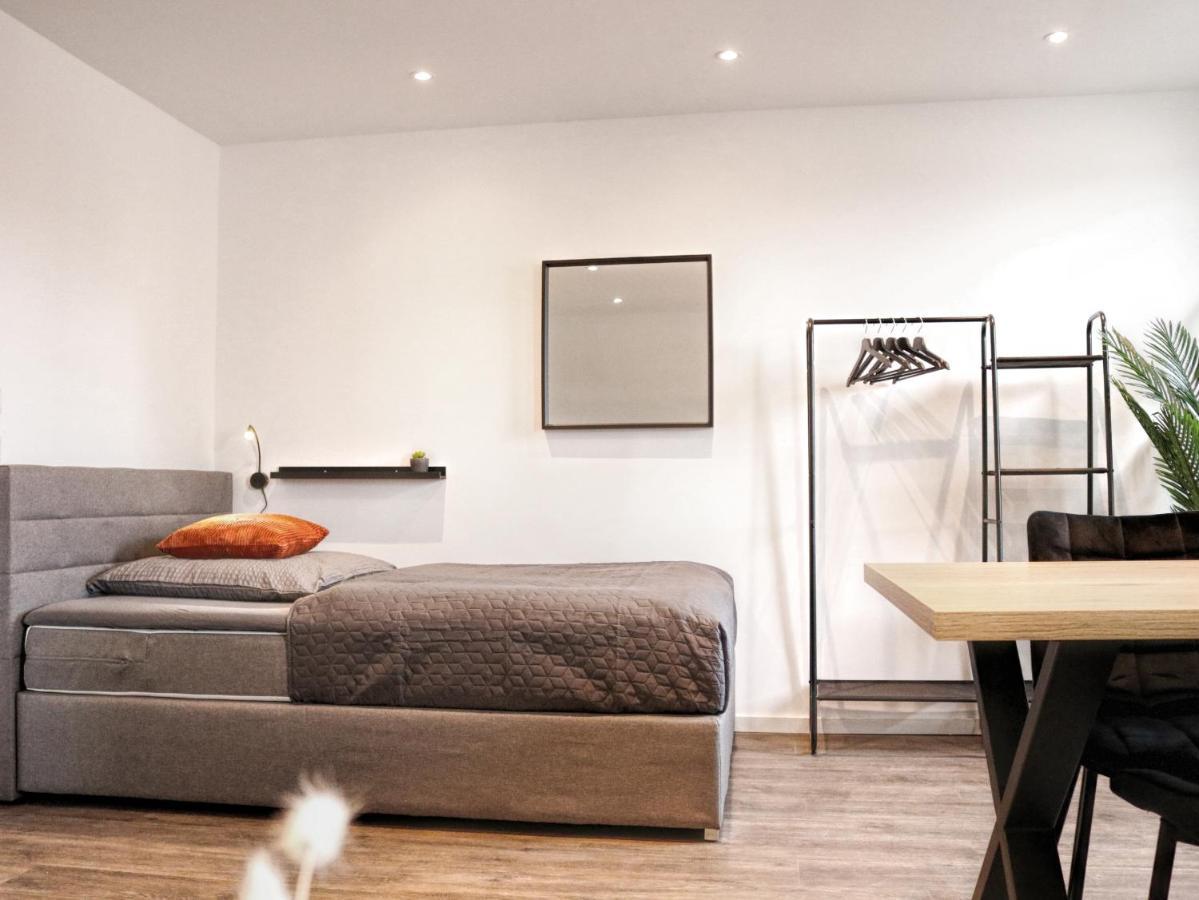 Lightplace • Groessere Gruppen • 4 Einzelzimmer • Boxspring • Smart Tv • Biergarten • Restaurant 布伦瑞克 外观 照片