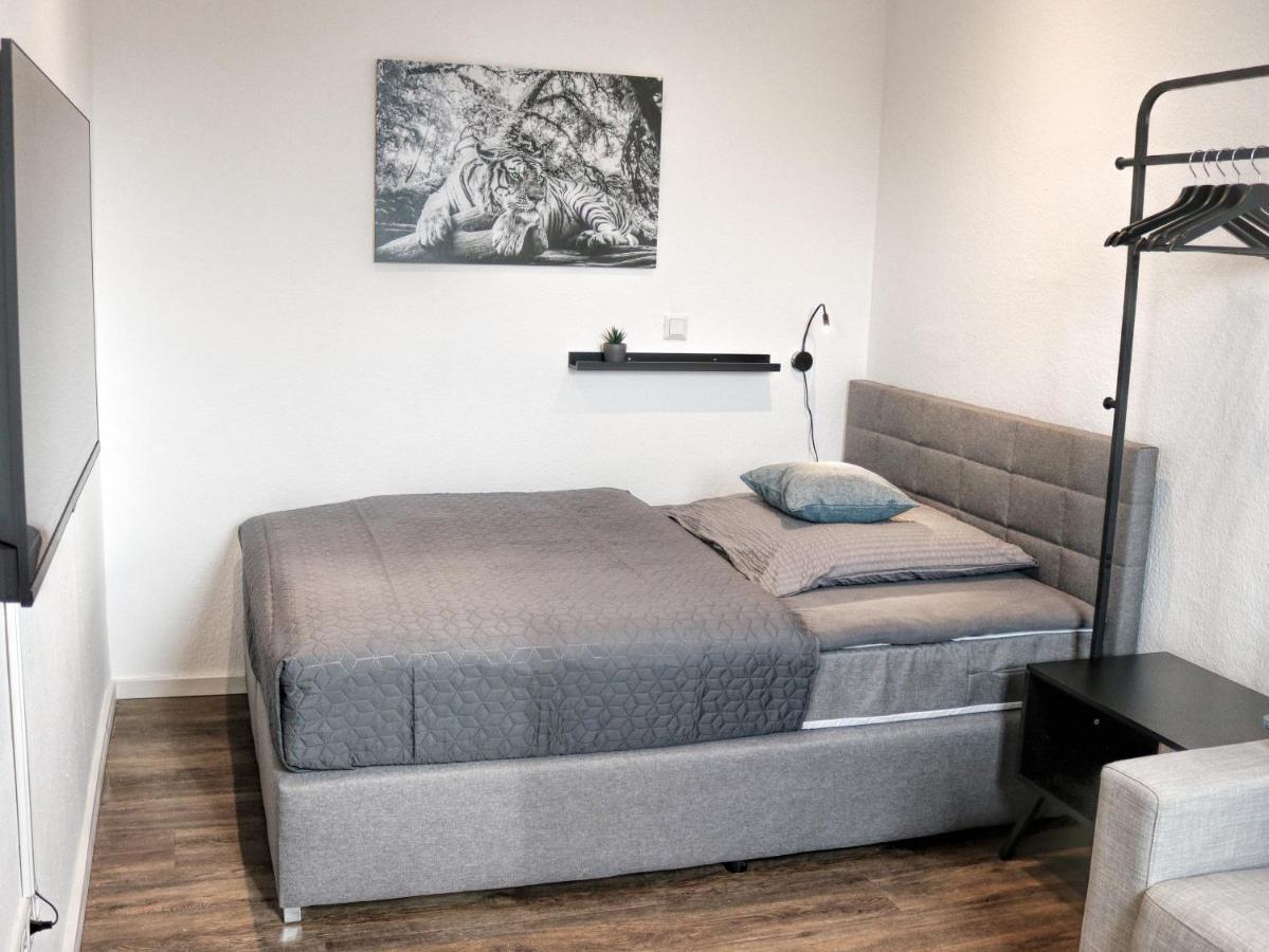 Lightplace • Groessere Gruppen • 4 Einzelzimmer • Boxspring • Smart Tv • Biergarten • Restaurant 布伦瑞克 外观 照片