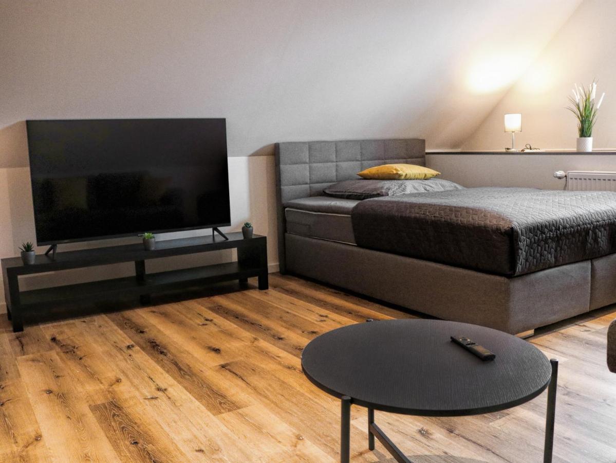 Lightplace • Groessere Gruppen • 4 Einzelzimmer • Boxspring • Smart Tv • Biergarten • Restaurant 布伦瑞克 外观 照片