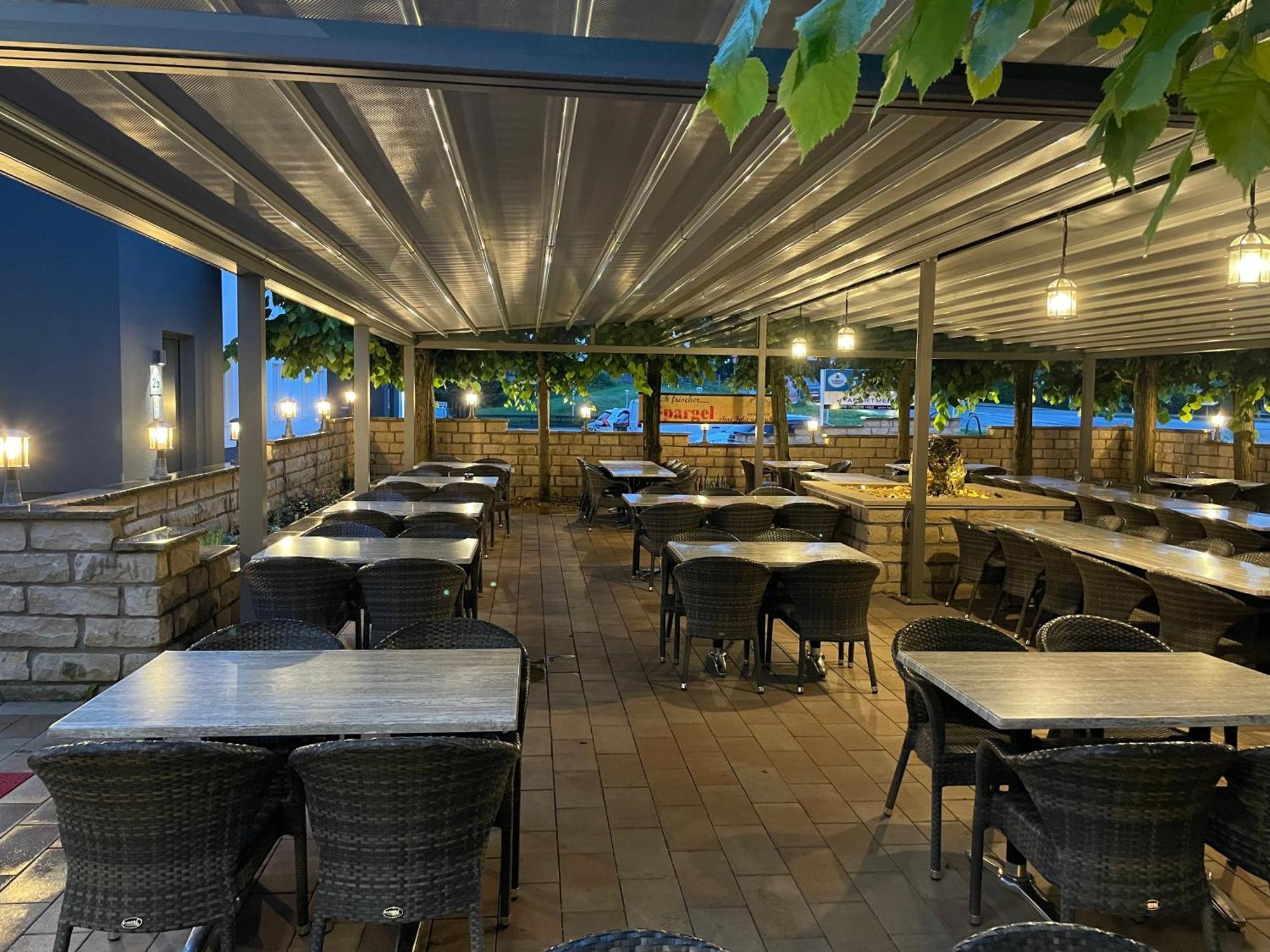 Lightplace • Groessere Gruppen • 4 Einzelzimmer • Boxspring • Smart Tv • Biergarten • Restaurant 布伦瑞克 外观 照片