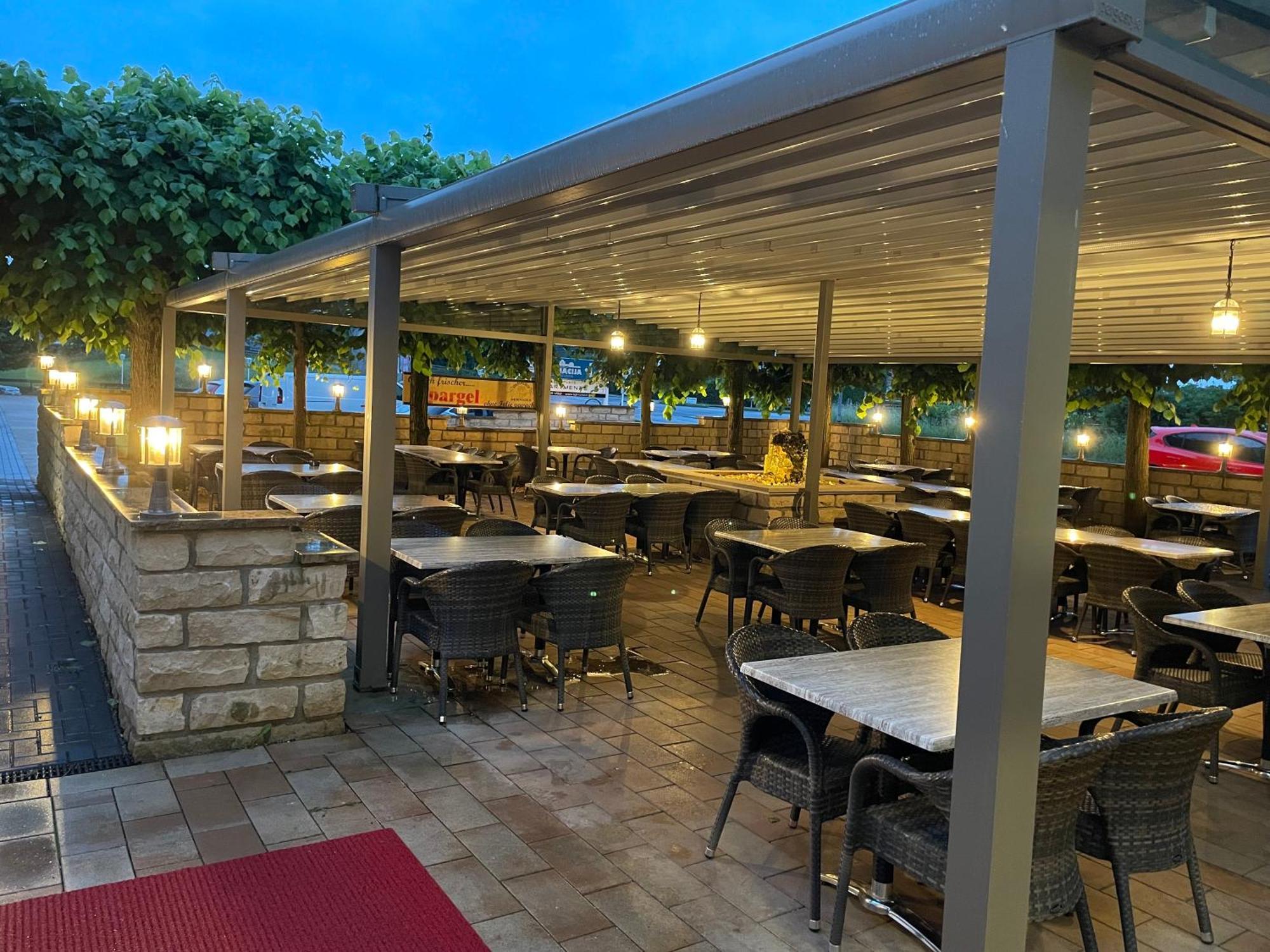 Lightplace • Groessere Gruppen • 4 Einzelzimmer • Boxspring • Smart Tv • Biergarten • Restaurant 布伦瑞克 外观 照片
